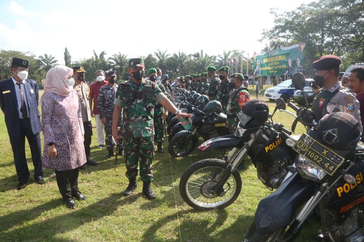 Danrem Baladhika Jaya, Kolonel Inf Yudhi Prasetiyo saat apel gelar pasukan di Banyuwangi 