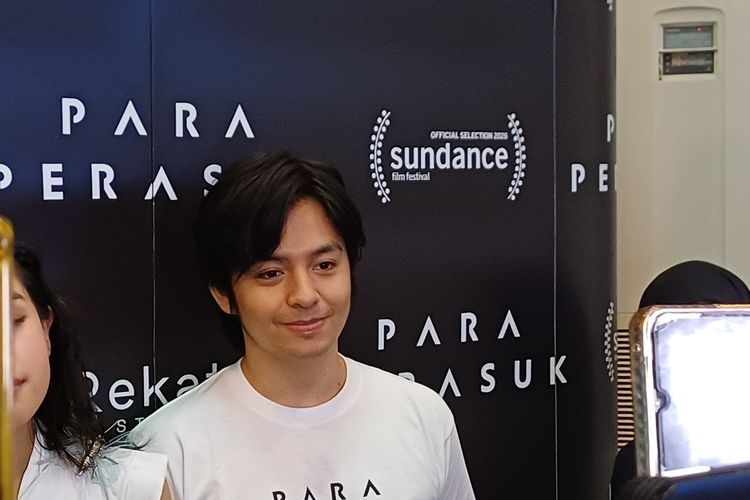 Dandan Jadi Manusia Silver, Angga Yunanda: Paling Susah Saat Melepasnya