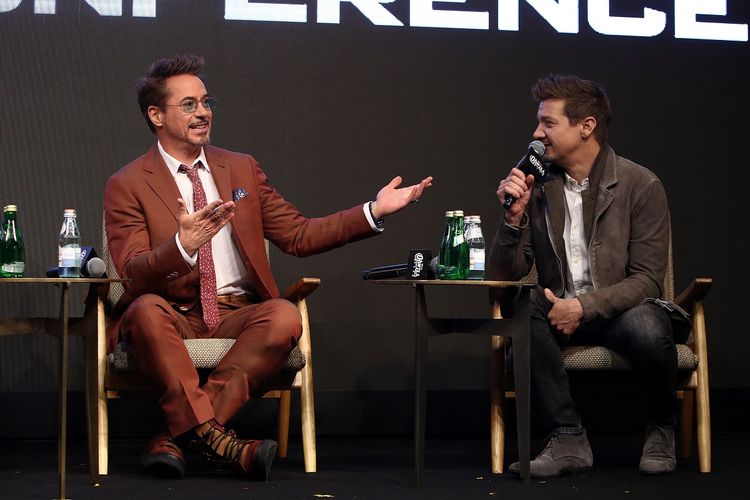 Robert Downey Jr dan Jeremy Renner menghadiri press conference untuk film Avengers: Endgame di Seoul, South Korea, pada 15 April 2019.