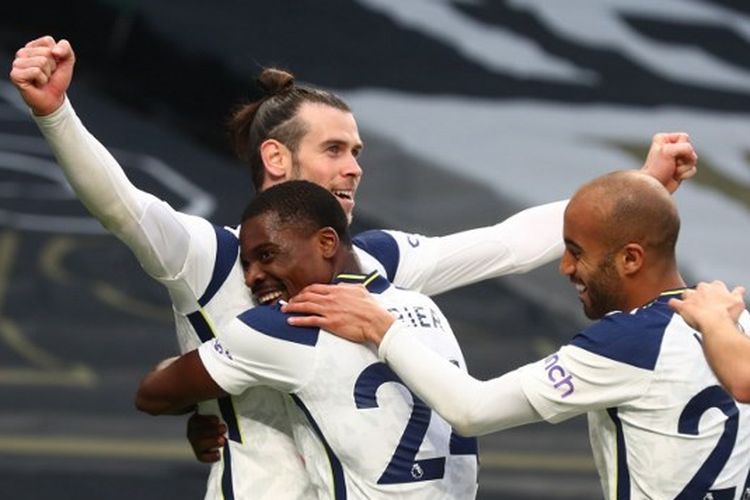 Penyerang Tottenham, Gareth Bale, merayakan gol saat melawan Southampton pada laga lanjutan Liga Inggris, Kamis (22/4/2021) dini hari WIB.