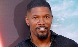 Jamie Foxx Pertama Kali Muncul ke Publik setelah Alami Komplikasi Medis