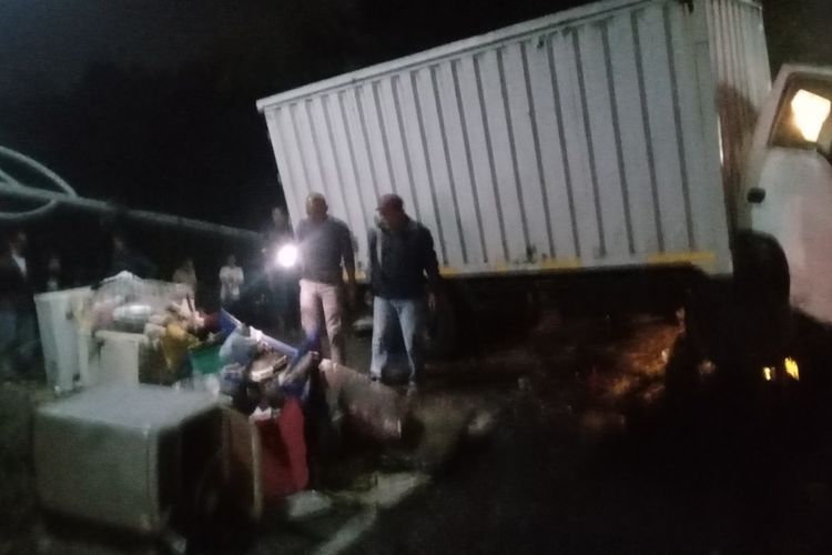 Jumlah Korban Tewas Laka Jalur Puncak Cianjur Jadi 4 Orang