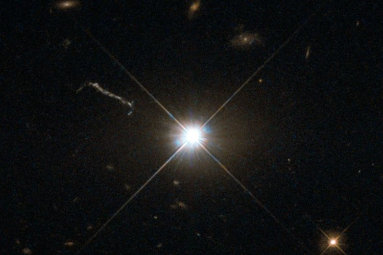 Foto quasar 3C273 yang dipotret menggunakan kamera Hubble milik NASA.