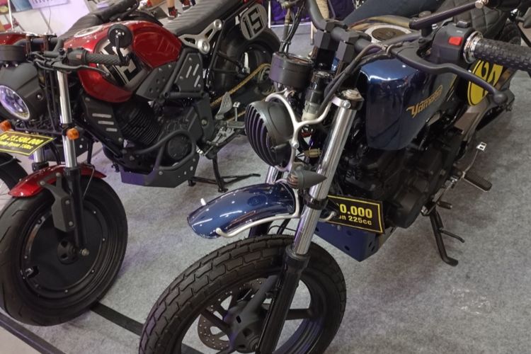 Yamaha Byson modifikasi aliran caffe racer mencuri perhatian pengunjung di ajang Kustomfest 2022