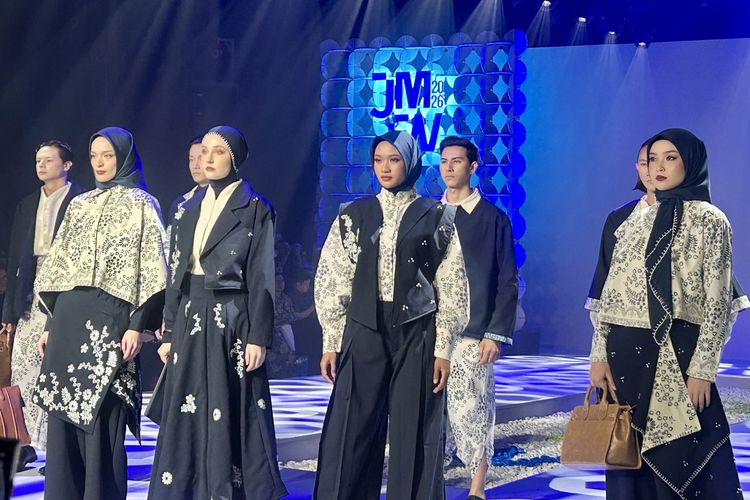Opening Ceremony Jakarta Modest Fashion Week 2026 di Kuningan, Jakarta Selatan, Kamis (6/11/2025).