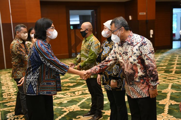 Menteri Keuangan Sri Mulyani Indrawati merombak jajaran direksi direksi PT Geo Dipa Energi (Persero), Kamis (7/4/2022). 