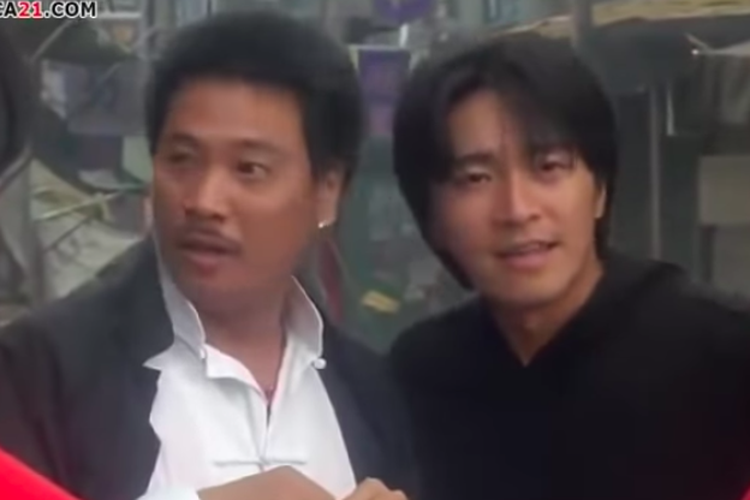Ng Man Tat dan Stephen Cow dalam film God of Gamblers III Back to Shanghai 1991 