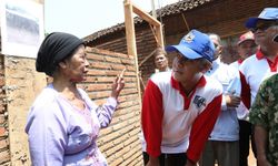 Program Rehab Gubernur Jateng Buat Nenek Banget Bahagia