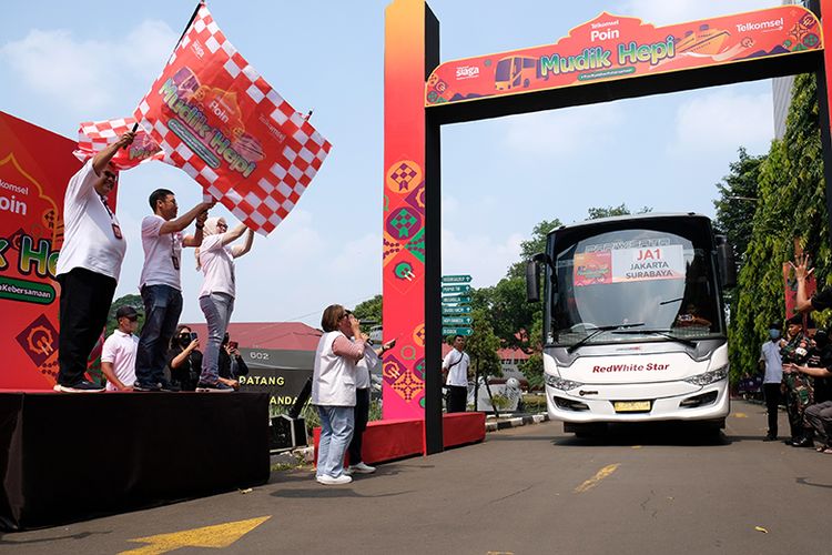 Telkomsel memberangkatkan 1.400 peserta mudik gratis ke berbagai kota tujuan pada Hari Raya Idul Fitri 1444 H.