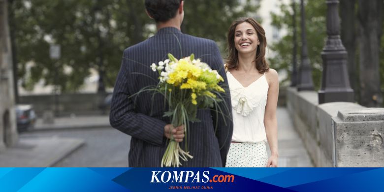 7 Tanda Seseorang Menyukai Kita Yang Sering Tak Disadari Halaman All Kompas Com
