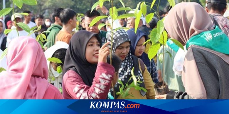 Lawan Perubahan Iklim, Dompet Dhuafa Volunteer Sukses Gelar Aksi Tukar Sampah Plastik dengan Bibit Pohon