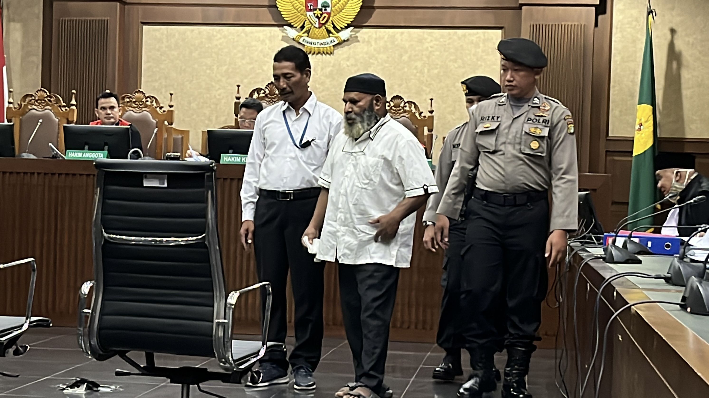 Momen Lukas Enembe 2 Kali Izin ke Toilet Saat Jalanin Sidang