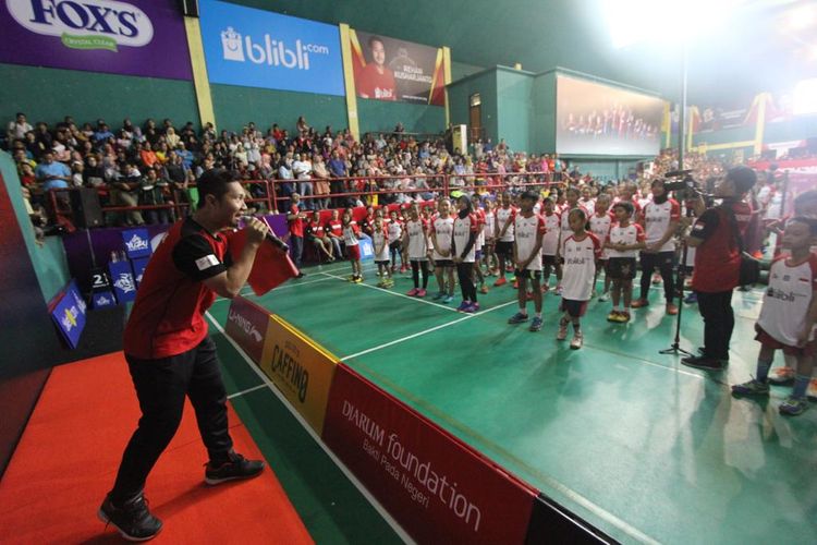 Suasana pembukaan Audisi Umum Beasiswa Bulutangkis 2019 - Surabaya, di GOR Sudirman, Surabaya, Minggu (20/10) pagi. Sebanyak 815 peserta putra dan putri mengikuti Audisi Umum yang digelar pada 20-22 Oktober 2019.

