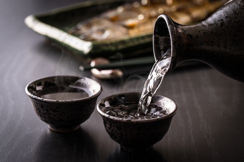 Jepang Produksi Sanitizer dari Sake, di Indonesia Pakai Arak Bali dan Ciu