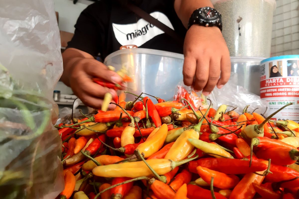 Cara Pedagang Makanan di Banyumas Siasati Mahalnya Harga Cabai