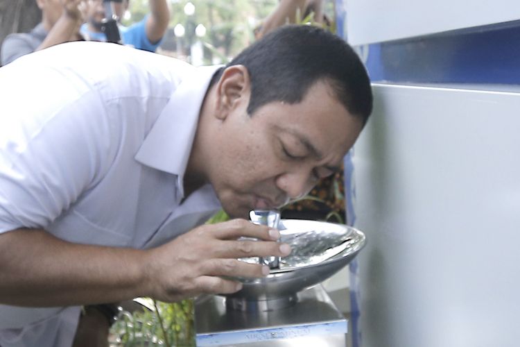Wali Kota Semarang Hendrar Prihadi resmikan fasilitas kran air minum baru, Rabu (20/2/19)