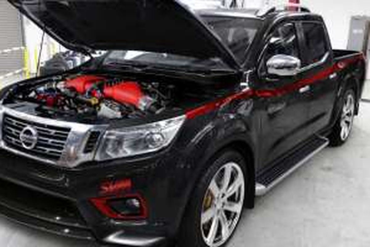 Pikap Nissan Navara dengan jantung pacu V6 3.8L milik GT-R R35.