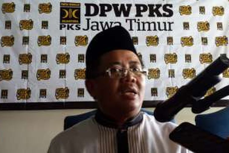 Presiden PKS Sohibul Iman usai menghadiri halal bi halal oleh DPW PKS Jawa Timur di Hotel Royal Orchid Garden, Batu, Malang, Minggu (31/7/2016)