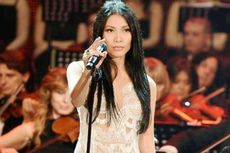 Anggun C Sasmi Glamor Tanpa Manik-manik