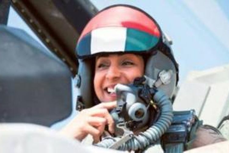 Mayor Mariam Mansouri, perempuan pertama di Uni Emirat Arab yang menjadi pilot jet tempur di angkatan udara negeri itu.
