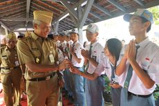 Peringatan Hari Guru, Ganjar Dorong Guru Honorer Jadi PPPK dan Dapat Gaji Layak