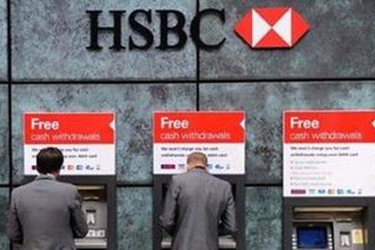 HSBC terbukti melakukan pencucian uang para bandar narkoba internasional dan negara-negara yang terkena sanksi global misalnya Iran.