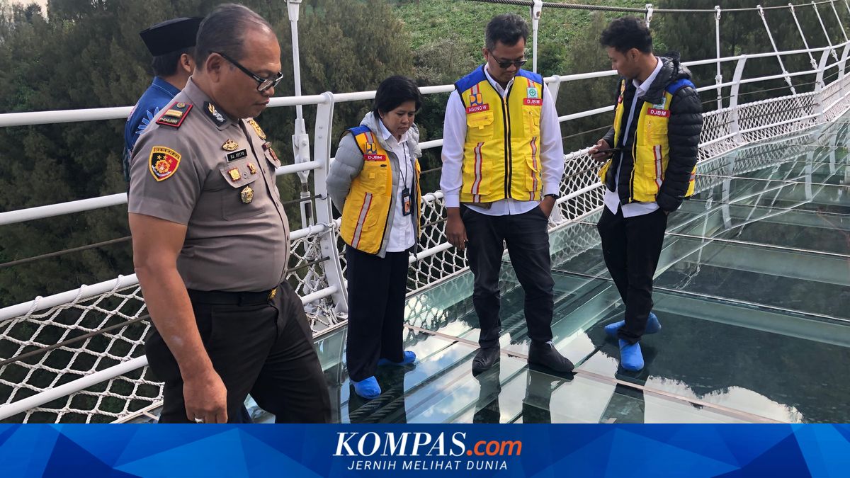 Jembatan Kaca Bromo Dirancang Bertahan 50 Tahun, Lolos Uji Beban 6 Ton