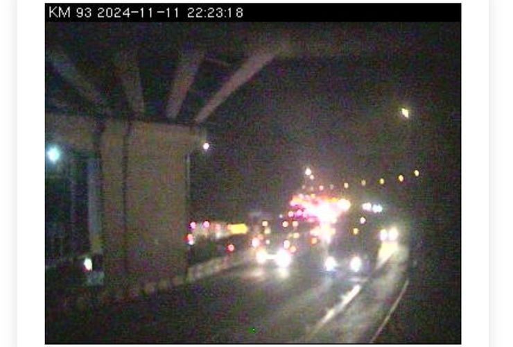 Arus Lalu Lintas Mulai Terurai Usai Kecelakaan Beruntun Tol Cipularang KM 92 