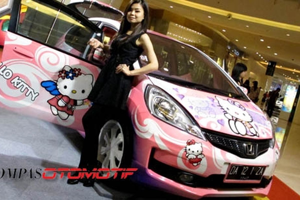 Hello Kitty menjadi tema modifikasian Liza asal Kalimantan Selatan.