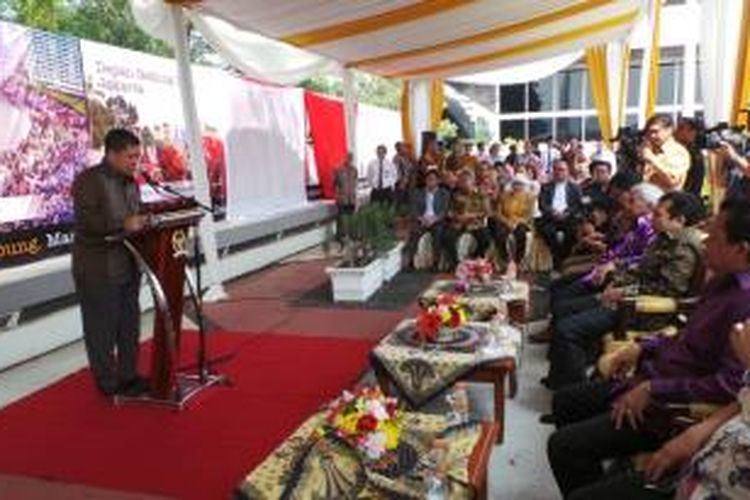 Pimpinan DPR meresmikan pembangunan alun-alun Demokrasi di Kompleks Parlemen, Senayan, Jakarta,  Kamis (21/5/2015).