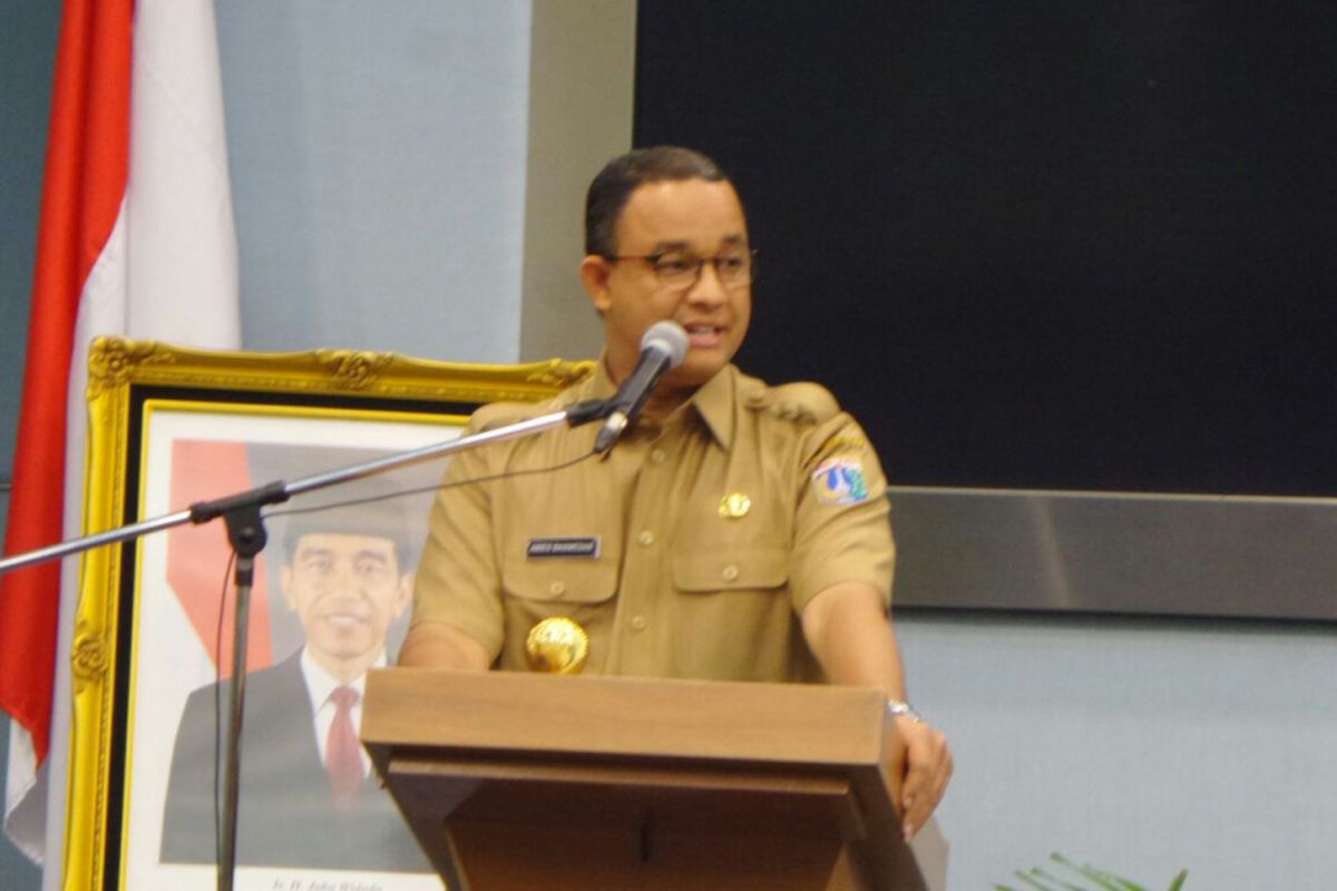 Gubernur DKI Jakarta Anies Baswedan saat memberikan pengarahan kepada pejabat Pemprov DKI Jakarta di Balai Kota DKI Jakarta, Selasa (17/10/2017).