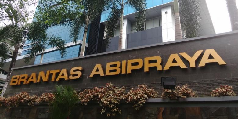PT Brantas Abipraya di Jalan DI Pandjaitan, Jakarta Timur