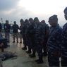 Prajurit TNI AL Kawal Staf Bank Indonesia Bawa Uang Susuri Sungai Musi