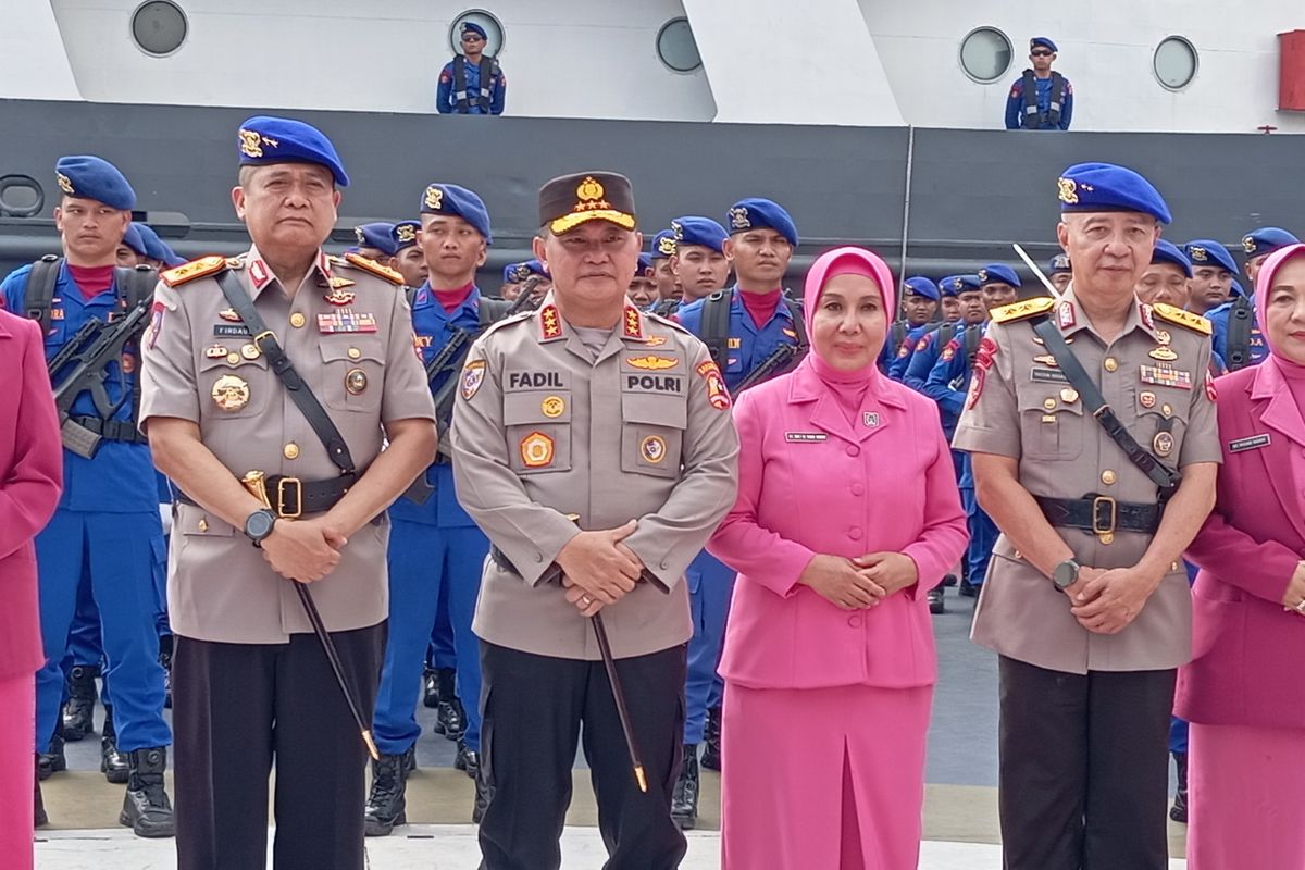 Kabaharkam Pimpin Sertijab Kakorpolairud dari Yassin Kosasih ke Raden Firdaus 