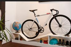 Asal Tahu Triknya, Sepeda Bisa Bikin Apartemen Tampil Artistik!