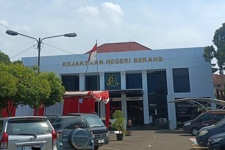 Aset Tersangka Pungli Dokumen Pertanahan di Kota Serang Disita, Ada Kendaraan hingga Teropong Bintang