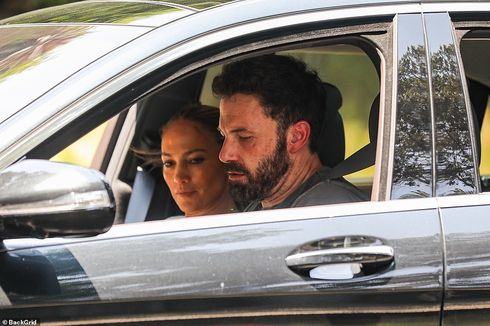 Jennifer Lopez dan Ben Affleck Tunangan