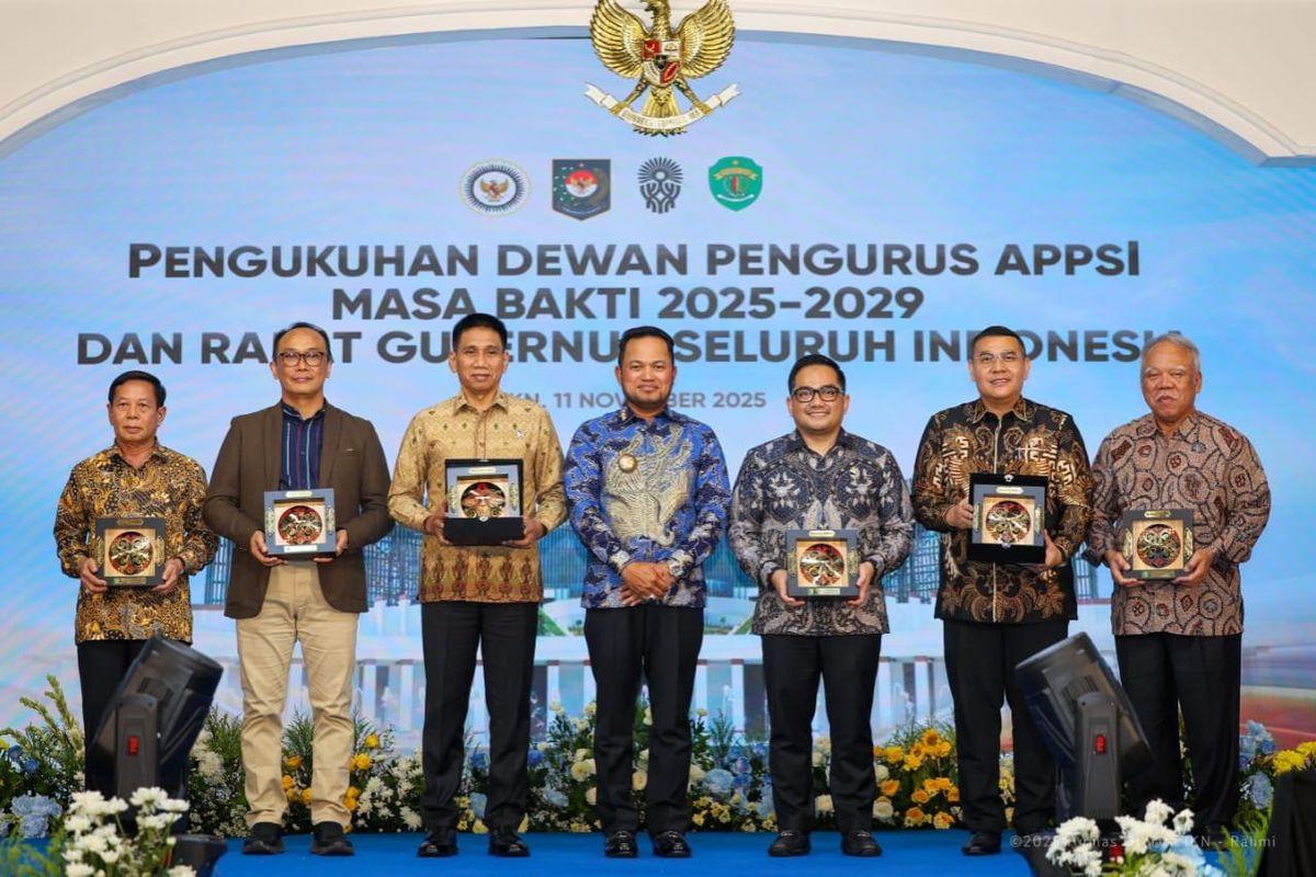Asosiasi Pemerintah Provinsi Seluruh Indonesia (APPSI) menggelar Pengukuhan Pengurus Masa Bakti 2025?2029 dan Rapat Gubernur Seluruh Indonesia di Kantor Kementerian Koordinator (Kemenko) 1 IKN, Selasa (11/11/2025).