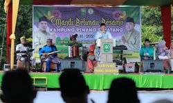 Kampung Pinang Sebatang Adakan Mandi Belimau Besamo, Bupati Siak: Harus Kita Jaga dan Lestarikan
