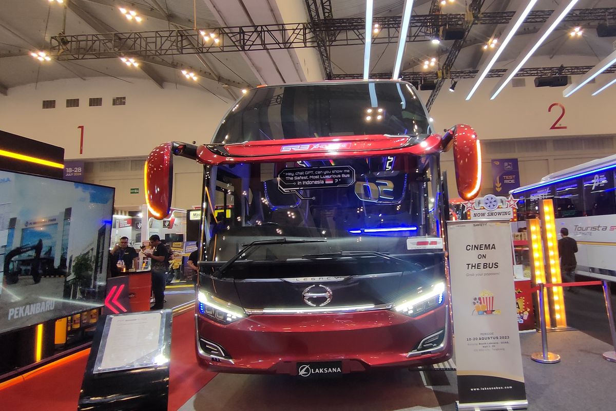 Bus baru PO Subur Jaya di booth Laksana GIIAS 2023