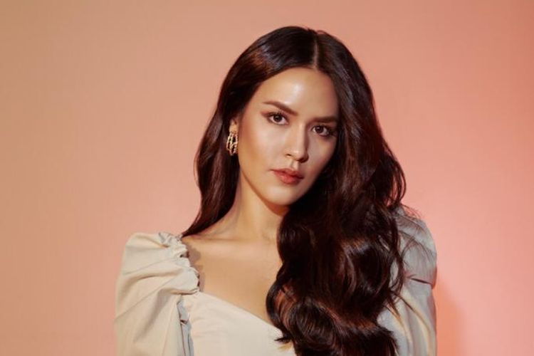 Lagu kolaborasi Raisa Andriani bersama tiga penyanyi dari Filipina, Thailand, dan Malaysia akhirnya resmi dirilis. Lagu bertajuk Trust Again ini merupakan salah satu soundtrack dari film Raya and the Last Dragon.