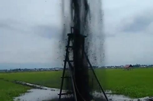 Gali Sumur di Sawah yang Muncul Malah Semburan Lumpur