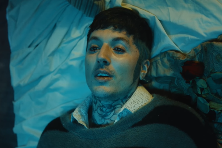 Video klip lagu Teardrops dari Bring Me The Horizon