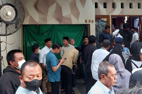 Jenazah Ferry Mursyidan Dimandikan Sore Ini, Besok Dimakamkan di TPU Karet Bivak