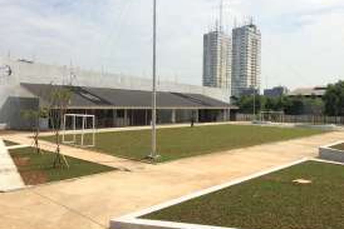 Lapangan futsal di RPTRA Kalijodo, Jakarta Barat.