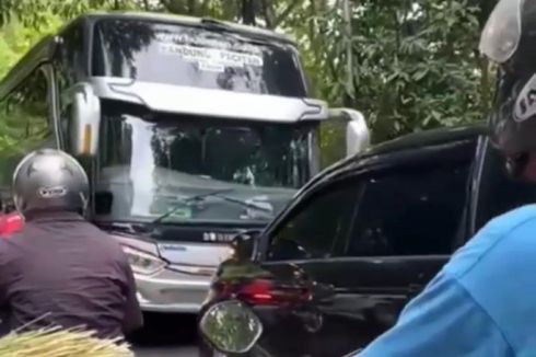 Viral Video Kendaraan Berjalan Mundur di Jalan Yogyakarta-Wonosari, Polisi Sebut Pengendara Kurang Sabar Antre
