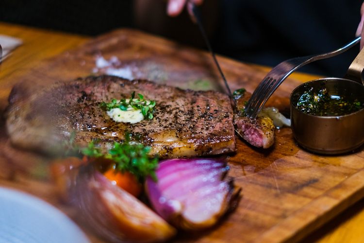 Illustration of Wagyu Entrecote, one of the new menus at Cutt & Grill.