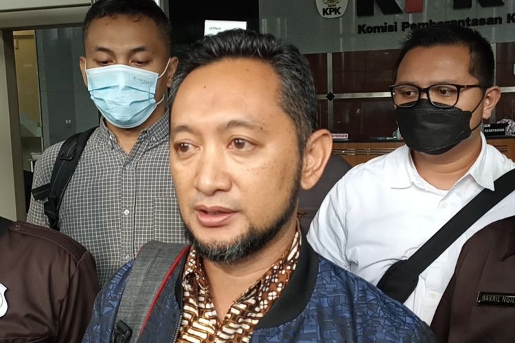 Kepala Bea dan Cukai Makassar, Andhi Pramono menyebut puterinya, Atasnya Yasmine lumrah jika mengenakan dan mengunggah pakaian modis di media sosial Instagram, Selasa (14/3/2023).