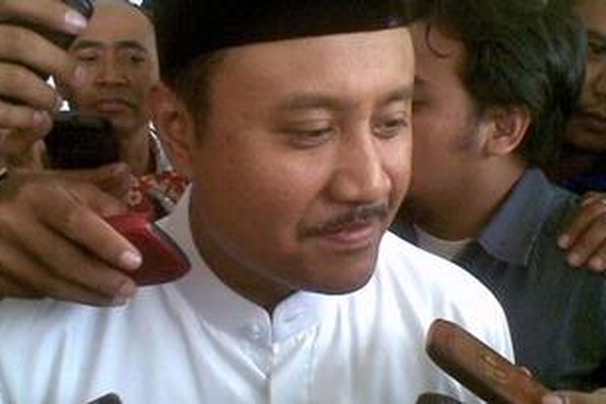 Wakil Gubernur Jawa Timur, Saefullah Yusuf saat berkunjung ke Pondon Pesantren Lirboyo, Kediri. 