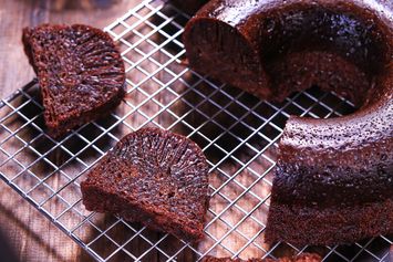 Ide Hamper Lebaran, Ini Resep Bolu Karamel Pakai Magic Com
